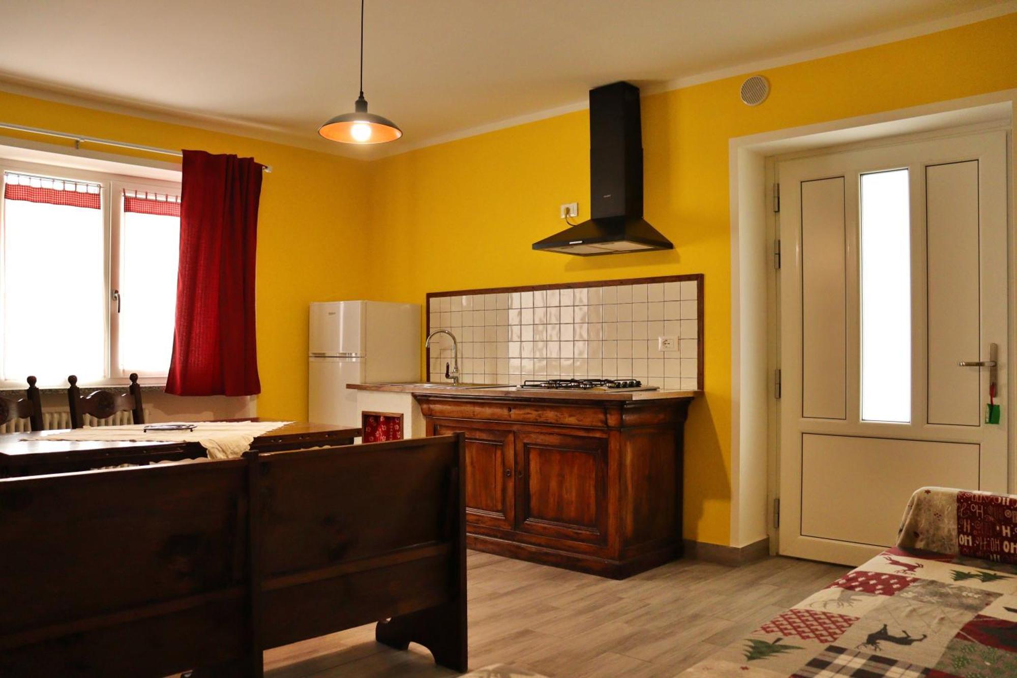 Lo Barbaboc Aparthotel Charvensod ภายนอก รูปภาพ